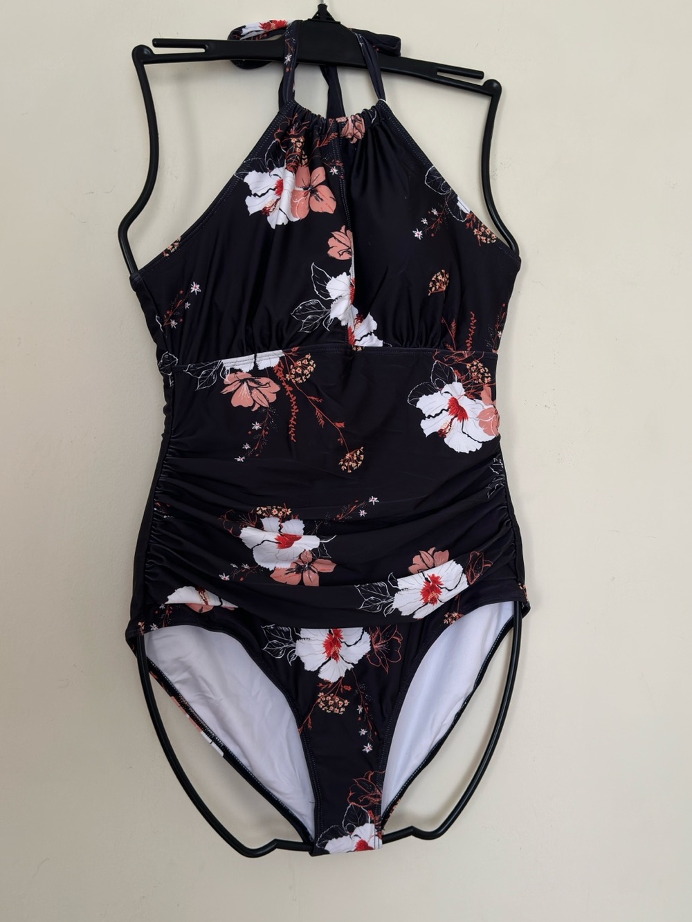 NWT 2Prity Large